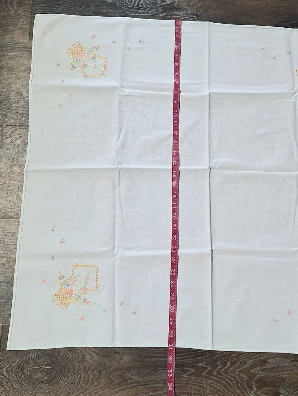 Vintage Handmade Embroidered Basket & Flowers Linen Tablecloth & Nakin Set